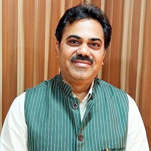 ग्रुप हाउसिंग सोसाइटी में बिल्डर को दुकानों, खुली पार्किंग, स्कूल बेचने का अधिकार नहीं नेफोमा ने मुख्यमंत्री के नाम सीईओ को दिया ज्ञापन ।