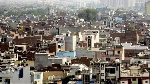 दिल्ली NCR में 20 हजार लोग हो जाएंगे बेघर, 10 साल से बसती रही कालोनी तब जेबें भरते रहे अधिकारी ।