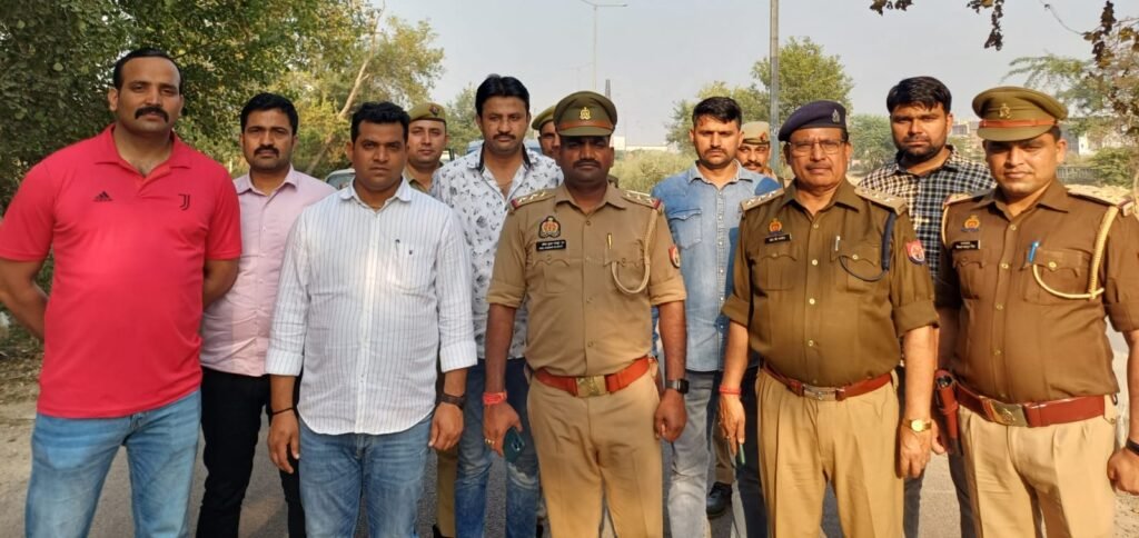 महिला से चेन लूटने वाले बदमाश को पुलिस मुठभेड़ में लगी गोली।