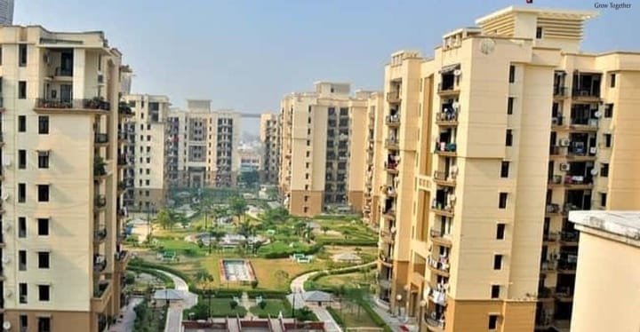 ग्रेटर नोएडा वेस्ट में फ्लैट की रजिस्ट्री का इंतजार कर रहे लाखों फ्लैट बॉयर्स को लग सकता है तगड़ा झटका