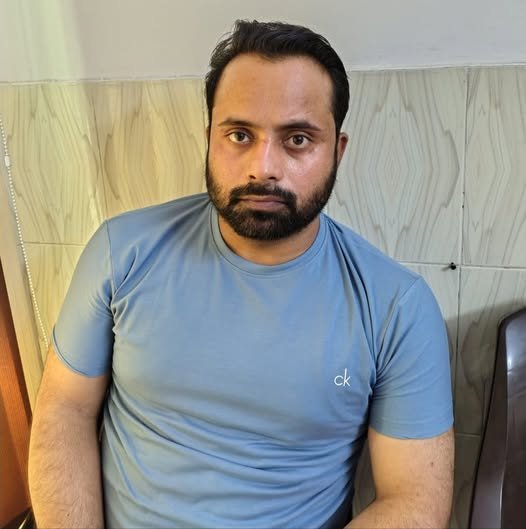 रेरा के लेखाकार ने शिकायतकर्ता की परेशानी का उठाया फायदा एंटी करप्शन टीम ने 5 हजार लेते गिरफ्तार किया