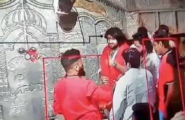 बीजेपी विधायक के बेटे की गुंडागर्दी आधी रात देवी मंदिर के पट खुलवाए, पुजारी को भी पीटा