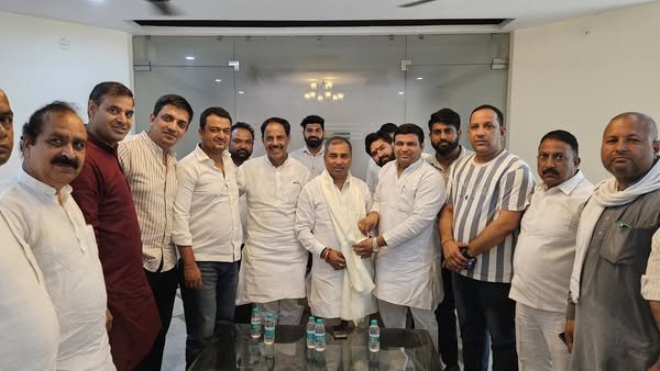 मंत्रीजी नोएडा प्राधिकरण नहीं कर रहा गाँवों में काम’ – नोवरा