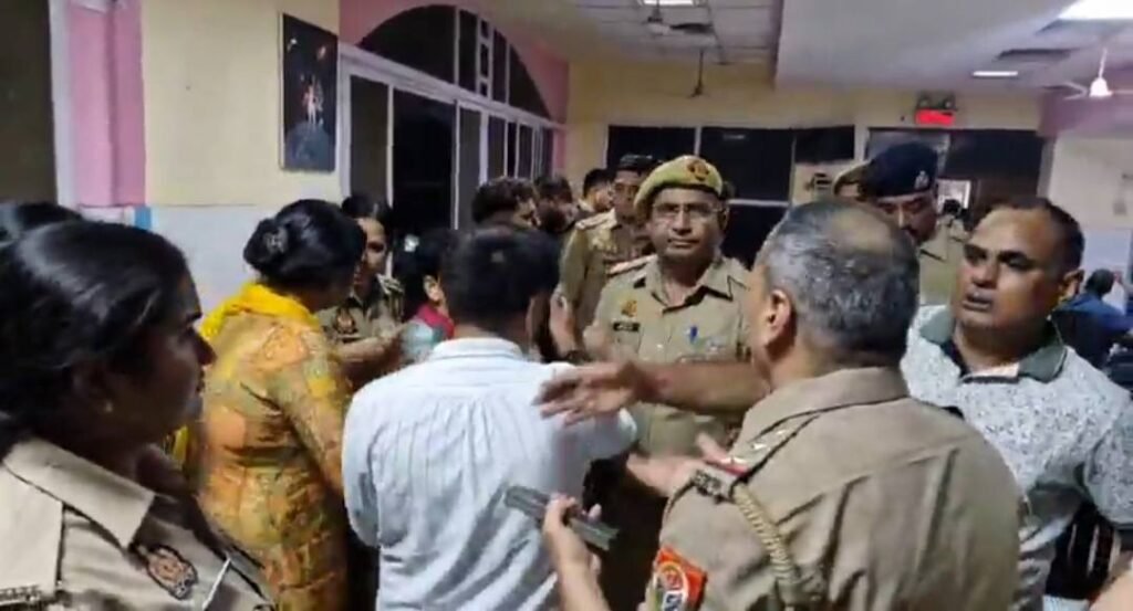 शारदा यूनिवर्सिटी में प्रो० महेंद्र चौहान और शैरी वशिष्ठ के उत्पीड़न से तंग आकर छात्रा ने की आत्महत्या