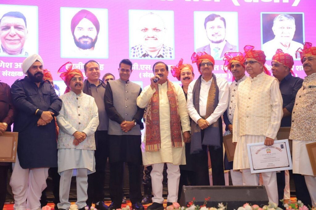 नोएडा पंजाबी समाज की नई कार्यकारिणी का गठन हुआ