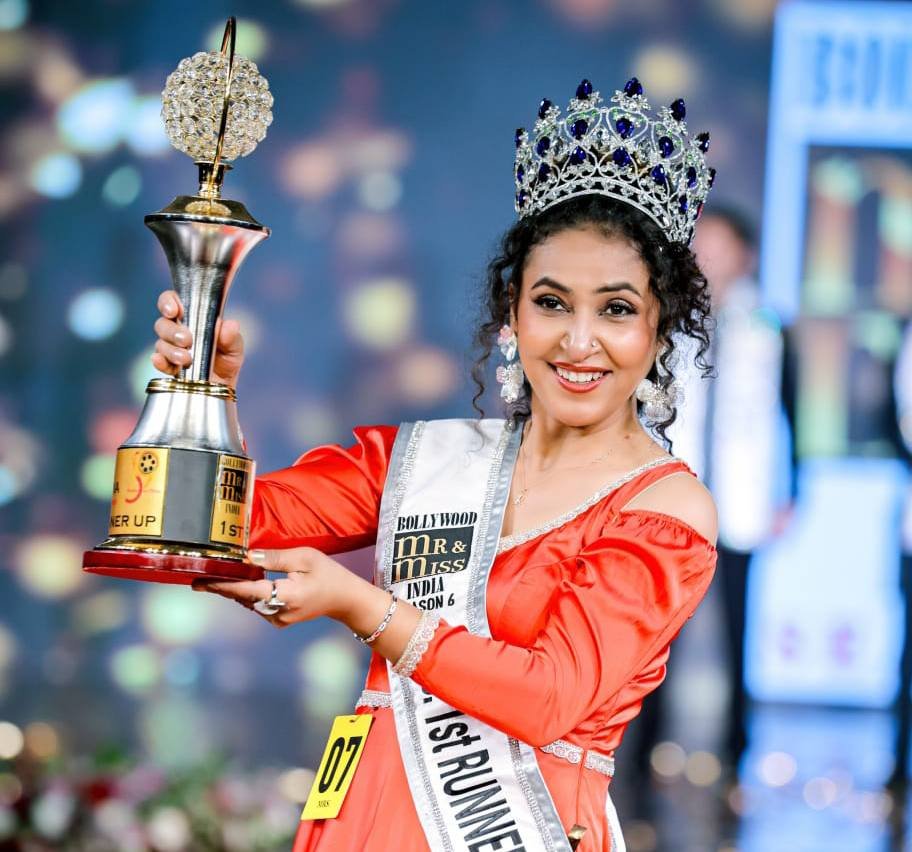 गौर सौंदर्यम की रहने वाली रति गुप्ता ने बॉलीवुड मिस और मिसेस इंडिया पेजेंट 2025 सीजन 6 में फर्स्ट रनर अप का खिताब जीता।