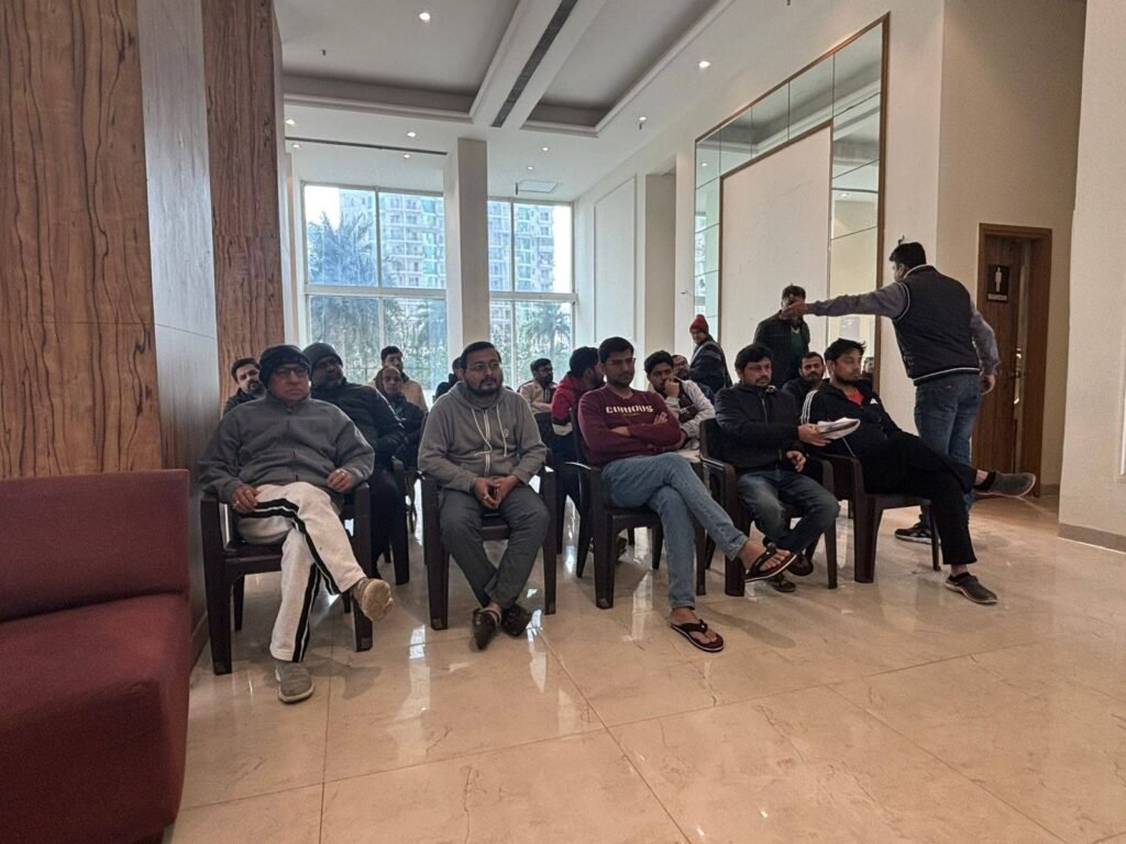 चार साल की प्रतीक्षा, रेरा आदेश की अवहेलना महागुन मंत्रा-1 के घर खरीदारों ने बिल्डर के विरुद्ध खोला मोर्चा