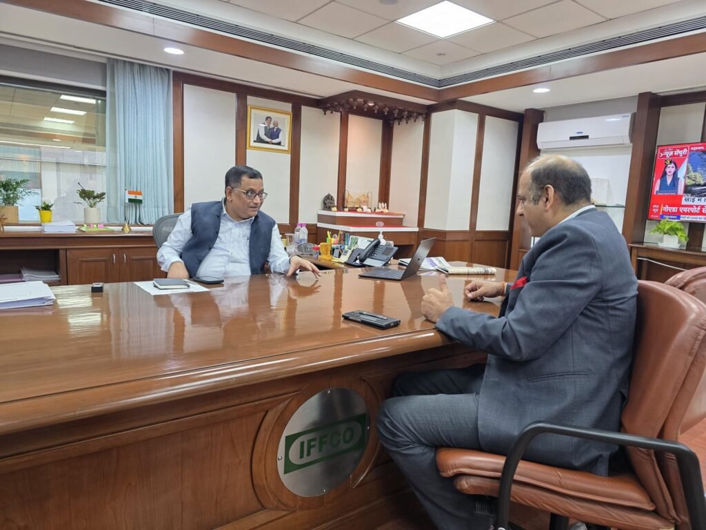 किसानों की आय और आधुनिक कृषि को लेकर बड़ा संवाद मीडिया और सहकारिता जगत के बीच अहम चर्चा