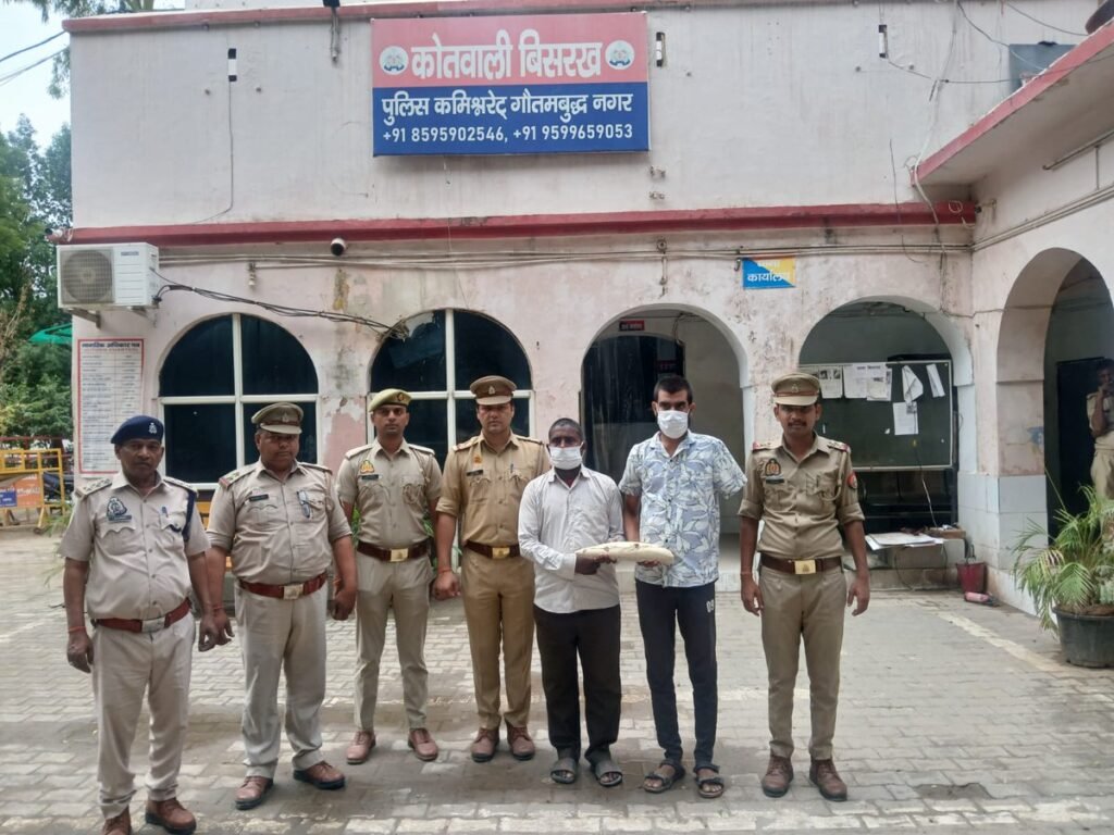 प्रतिबंधित हाथी दांत की तस्करी करने वाले दो अभियुक्त गिरफ्तार