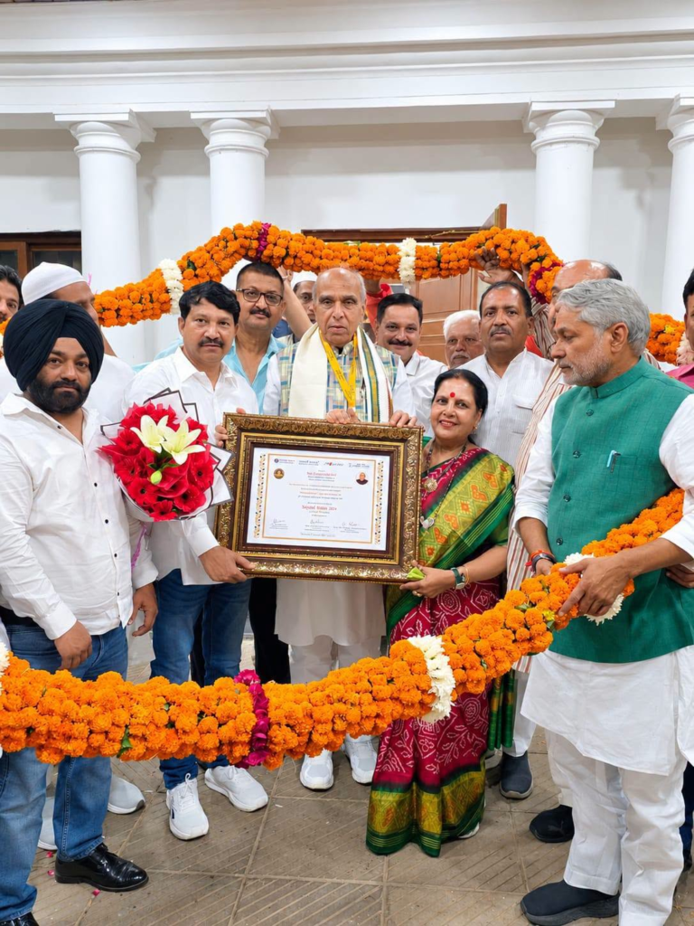 संसद रत्न अवार्ड 2026 से सम्मानित जगदंबिका पाल को अख्तर खान ने दी बधाई, कहा सिद्धार्थनगर और उत्तर प्रदेश के लिए गौरव का क्षण