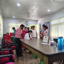 उद्योग विहार सेक्टर-82 में निःशुल्क मेडिकल कैंप का आयोजन, 120 लोगों ने उठाया लाभ